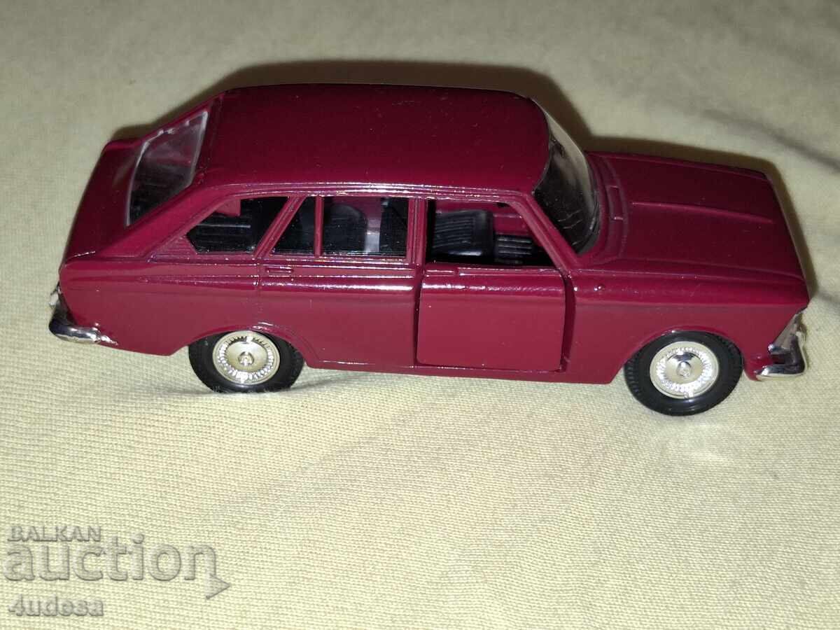 Delivery of Russian Soviet Model Moskvich IZ-1500 Kombi Made in the USSR