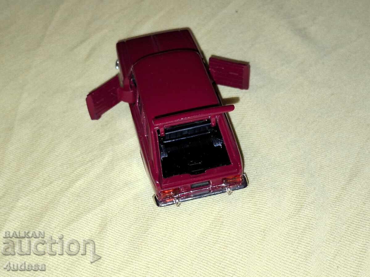 Russian Soviet Model Moskvich IZ-1500 Kombi Made in the USSR - 5