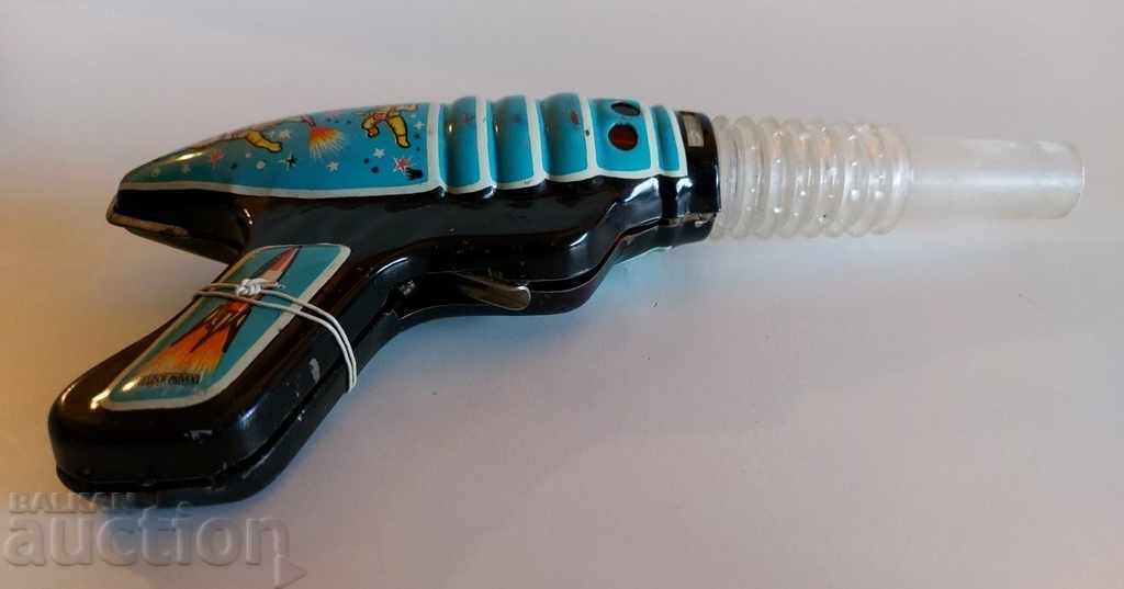 Delivery of . SOC CHILDREN'S SHEET METAL TOY SPACE GUN BLASTER