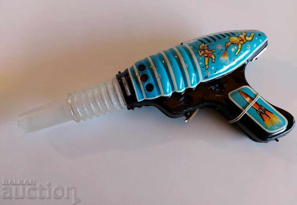 . SOC CHILDREN'S SHEET METAL TOY SPACE GUN BLASTER