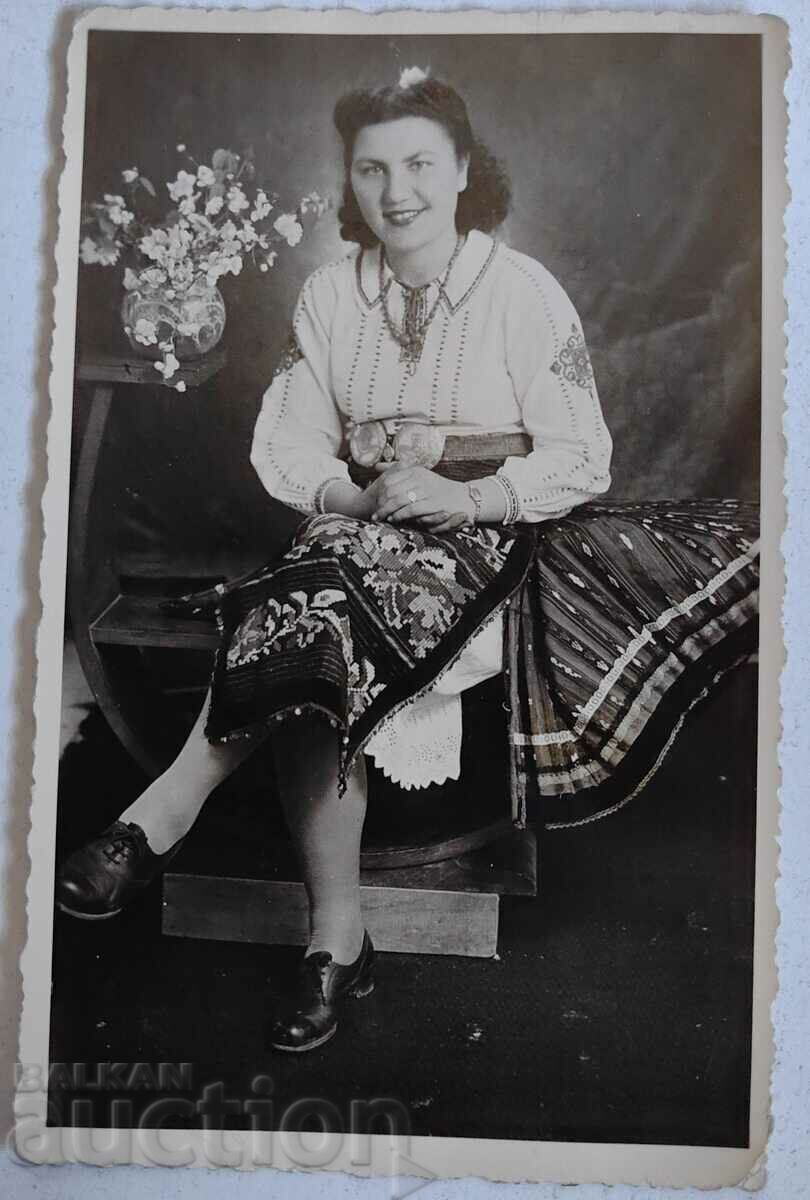 NORTH PAFTY PISHTIMAL ΦΟΡΕΙ ΠΟΔΙΑ ΠΟΥΚΑΜΙΣΟ ΓΥΝΑΙΚΕΙΑ ΦΩΤΟ με τιμή 25.00 BGN | € 12.78 NORTH PAFTY PISHTIMAL ΦΟΡΕΙ ΠΟΔΙΑ ΠΟΥΚΑΜΙΣΟ ΓΥΝΑΙΚΕΙΑ ΦΩΤΟ με τιμή 25.00 BGN | € 12.78