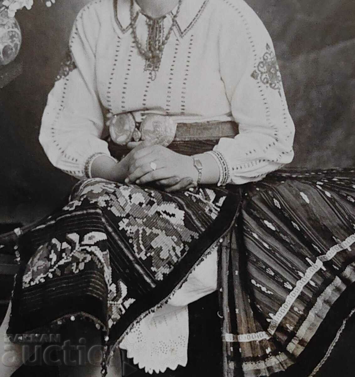 Δημοπρασία NORTH PAFTY PISHTIMAL ΦΟΡΕΙ ΠΟΔΙΑ ΠΟΥΚΑΜΙΣΟ ΓΥΝΑΙΚΕΙΑ ΦΩΤΟ Δημοπρασία NORTH PAFTY PISHTIMAL ΦΟΡΕΙ ΠΟΔΙΑ ΠΟΥΚΑΜΙΣΟ ΓΥΝΑΙΚΕΙΑ ΦΩΤΟ