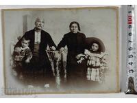 . LATE 19TH CENTURY OLD FAMILY PHOTO PHOTO CARDBOARD