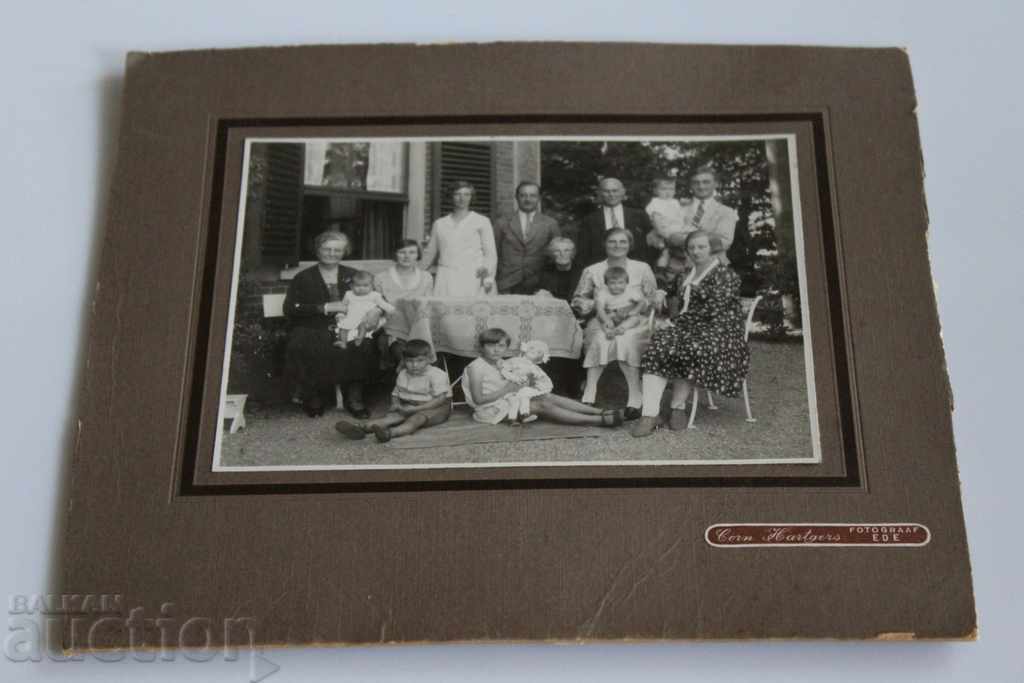 . 1930-ТЕ СТАРА СЕМЕЙНА СНИМКА ФОТОГРАФИЯ КАРТОН . 1930-ТЕ СТАРА СЕМЕЙНА СНИМКА ФОТОГРАФИЯ КАРТОН
