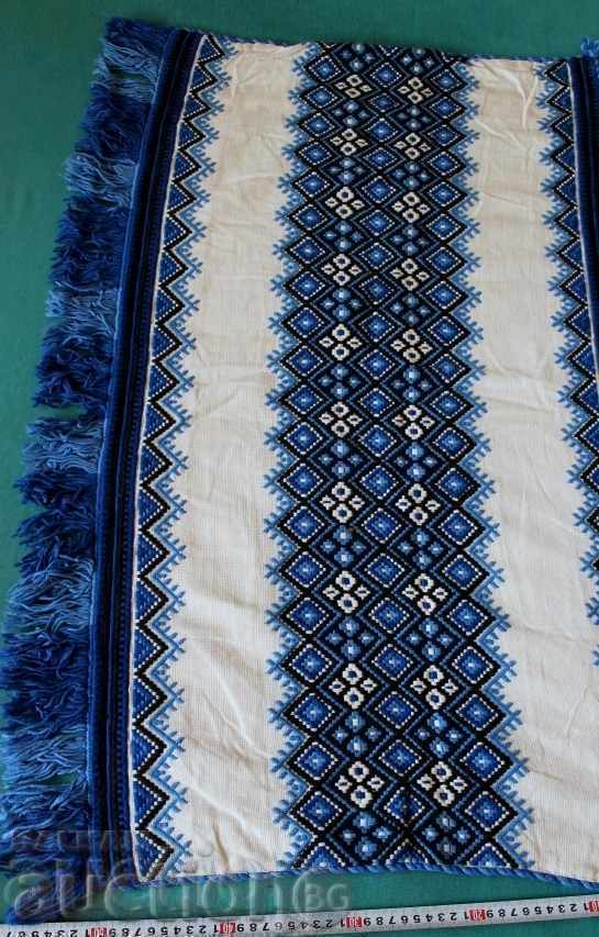 . AUTHENTIC OLD CARPET WALL RUG - 5 . AUTHENTIC OLD CARPET WALL RUG - 5