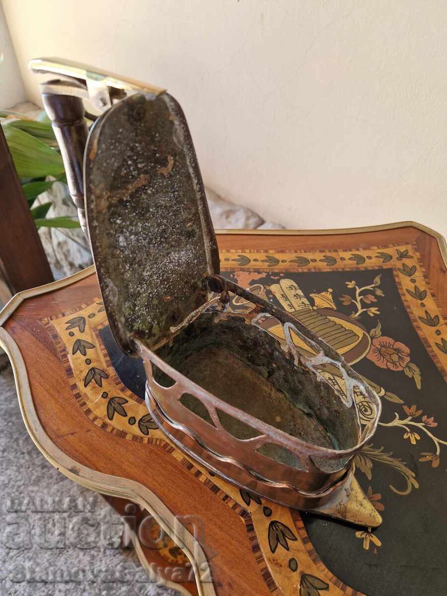 Fier de călcat antic mare, de colecție, din bronz și alamă - 7 Fier de călcat antic mare, de colecție, din bronz și alamă - 7