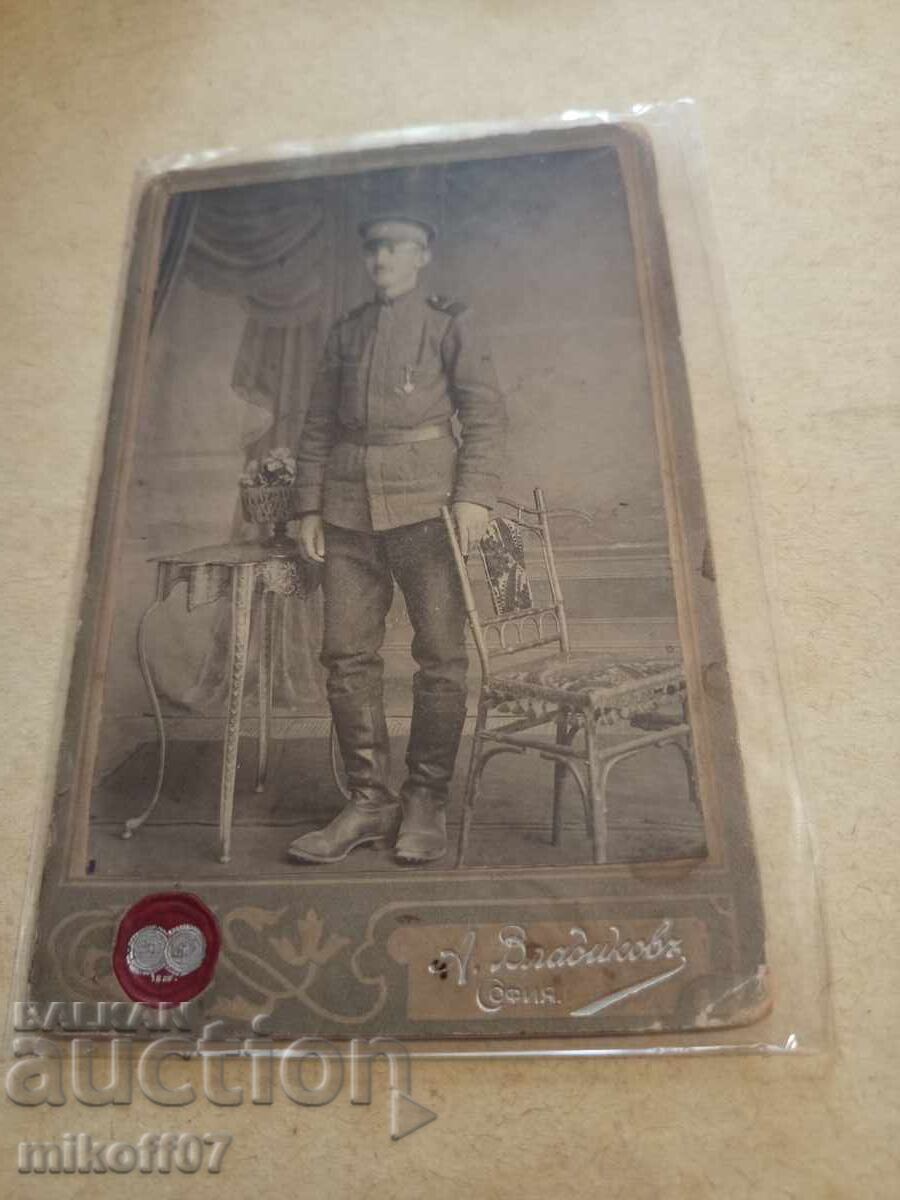 Φωτογραφία από χαρτόνι, φωτογραφία Βοϊν Βλαντίκοφ