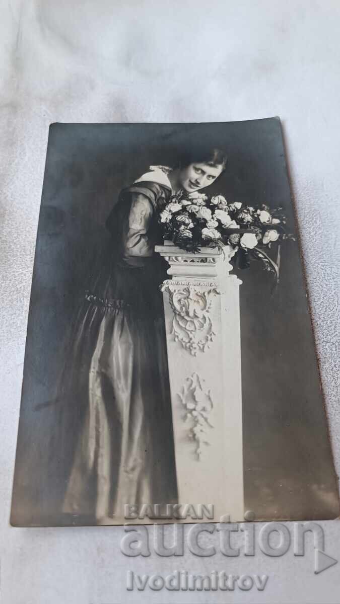 Foto Fată tânără Foto Fată tânără