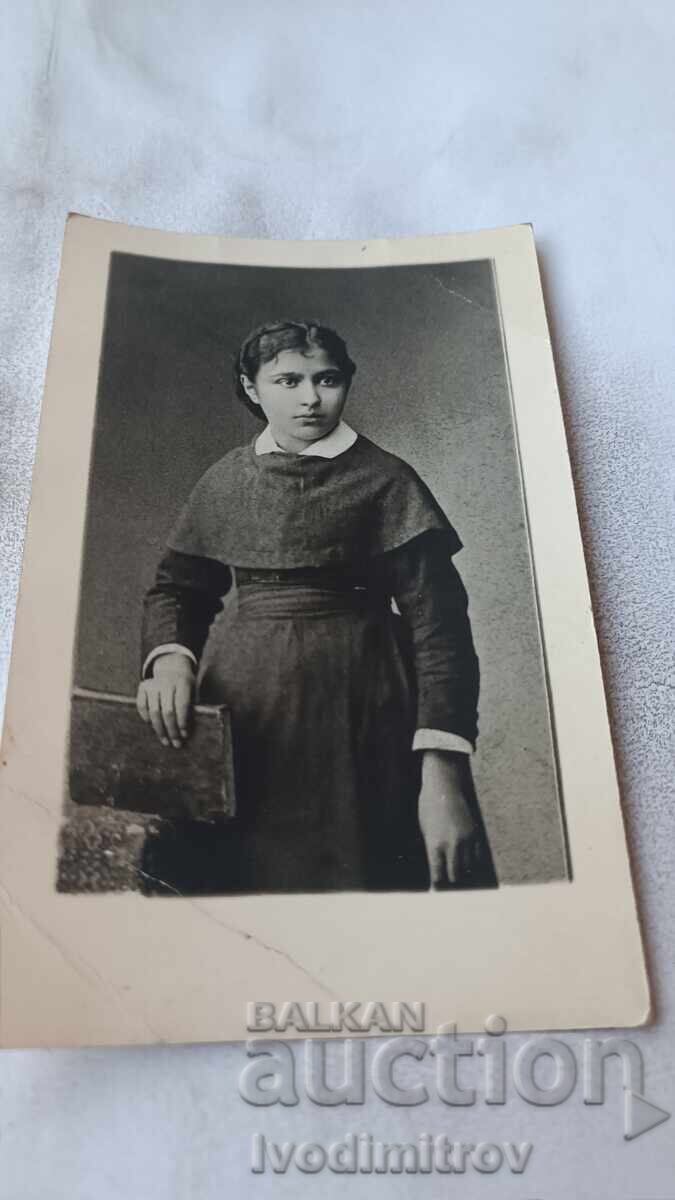 Foto Fată tânără Foto Fată tânără