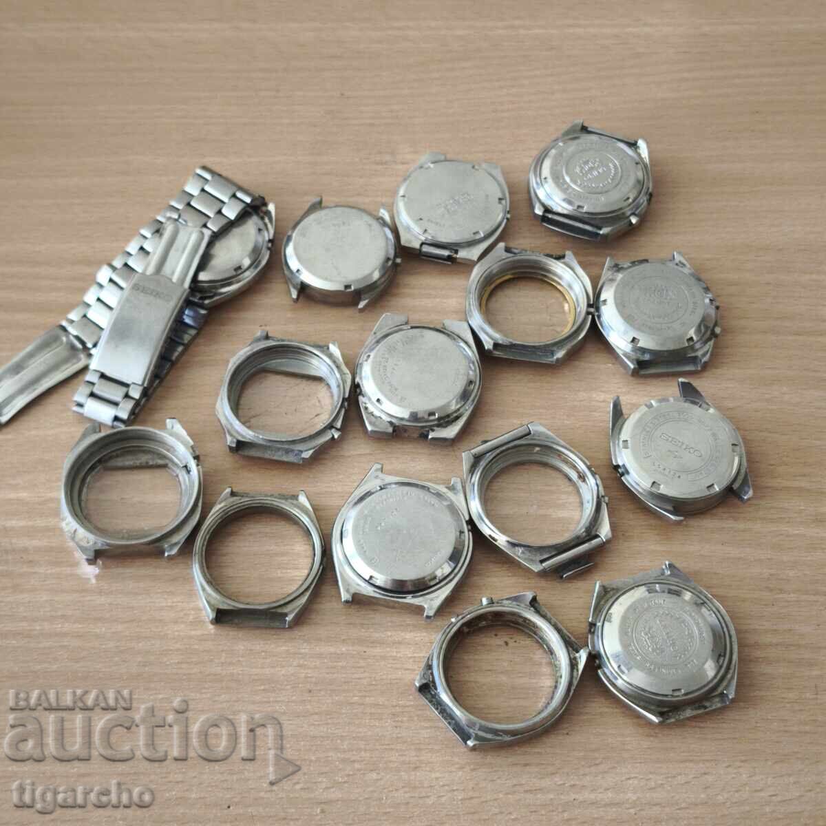 Licitație Cutii pentru ceasuri japoneze