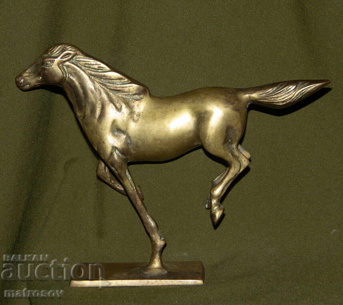 Delivery of Original Bronze Sculpture of a Galloping Horse Delivery of Original Bronze Sculpture of a Galloping Horse
