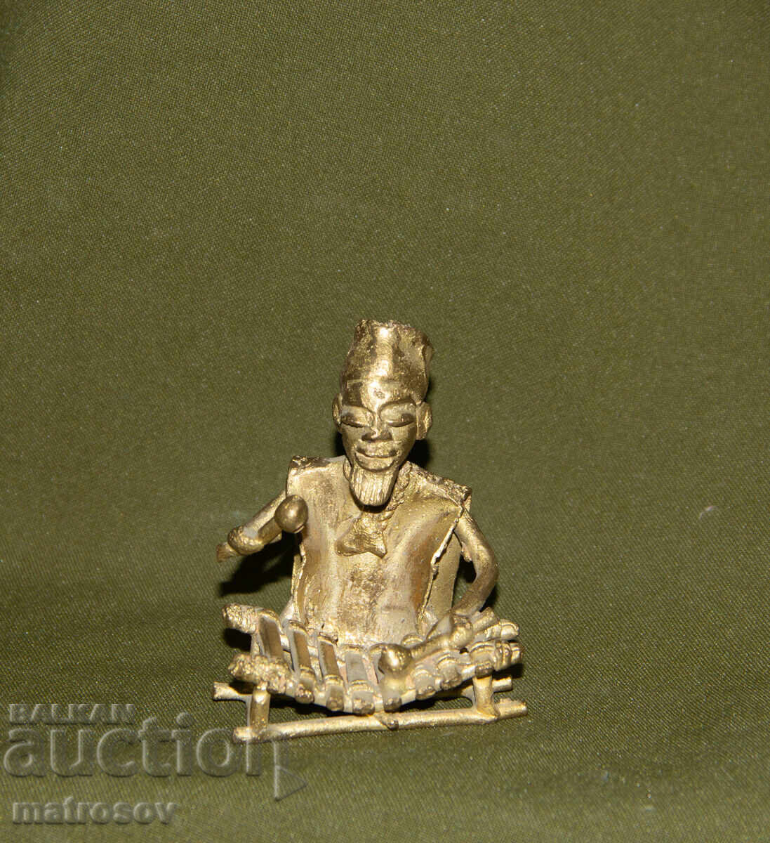 Sculptură din bronz originală, muzician cu preț 180.00 BGN | € 92.03