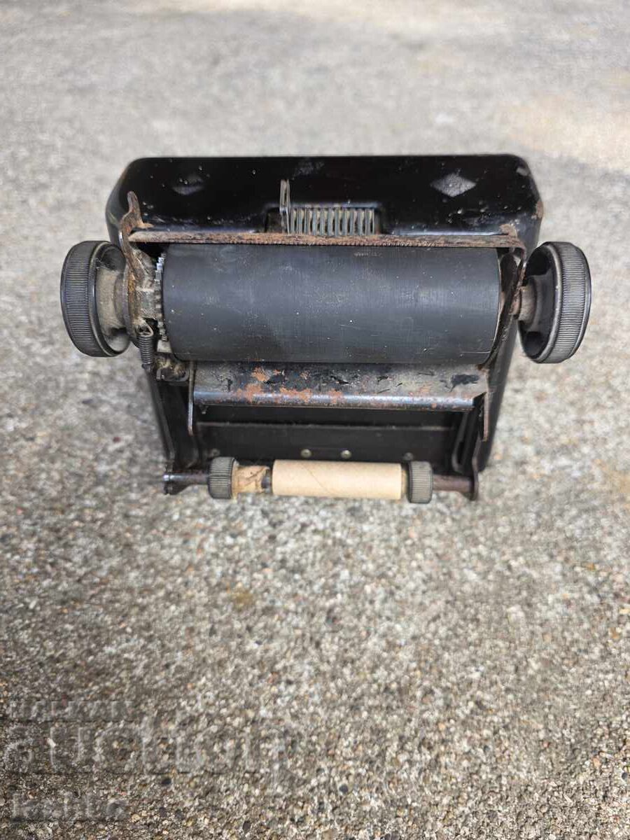 Delivery of OLD GERMAN CALCULATING MACHINE - MERCEDES