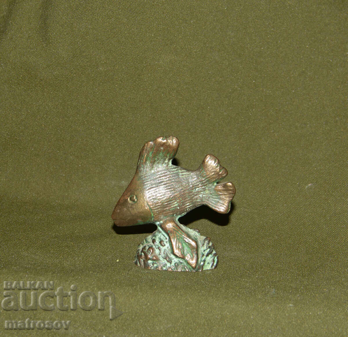 Livrarea Sculptură mică din bronz, de autor, pește