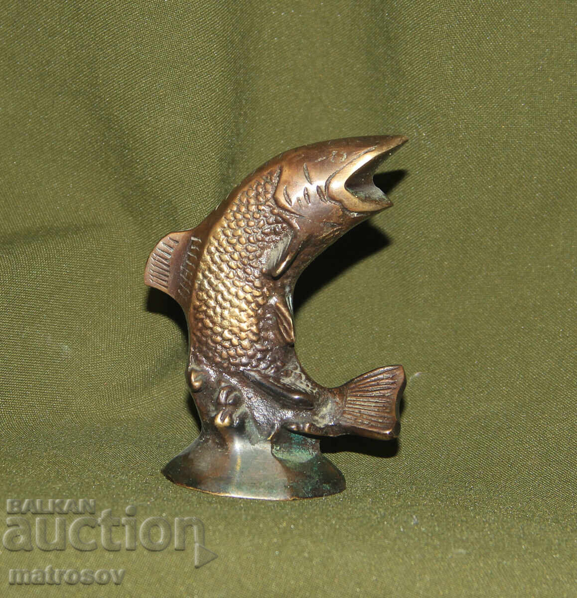 Μικρό μπρούτζινο γλυπτό ψαριού, χειροποίητο με τιμή 100.00 BGN | € 51.13