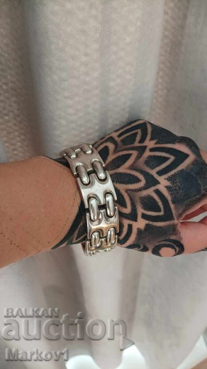 Ασημένιο Βραχιόλι! με τιμή € 330.00 | 645.42 BGN