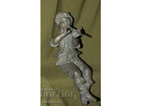 Sculptură veche din bronz, băiat cu flaut