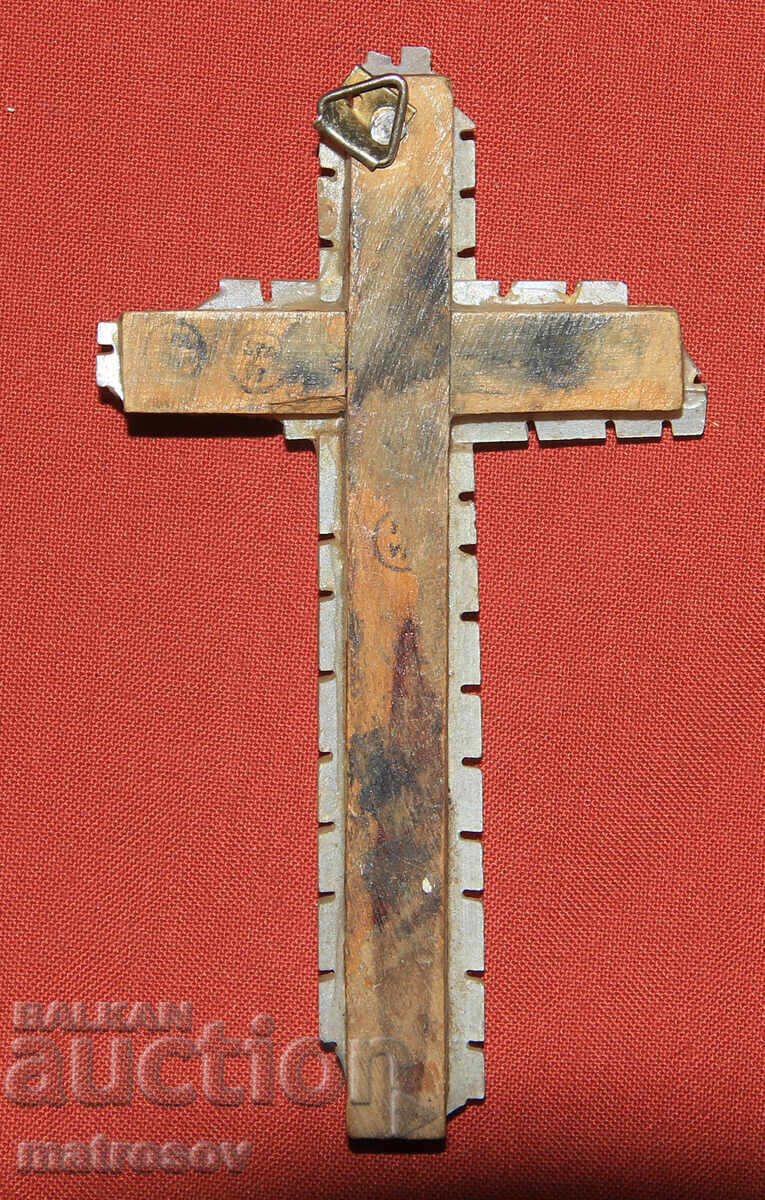 Licitație Cruce veche, răstignire sidef metal