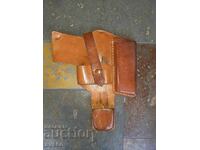 Стар кожен кобур