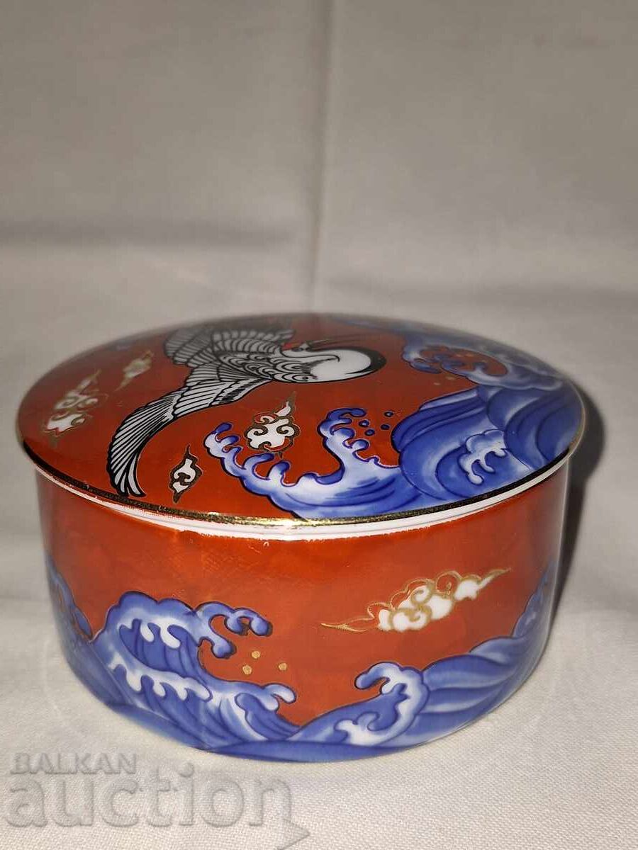 Δημοπρασία Πορσελάνινο κουτί χειροποίητο ζωγραφισμένο