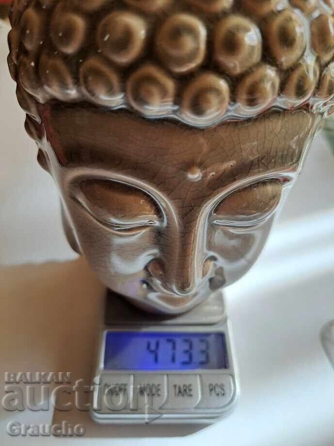 Buddha din porțelan masiv cu efect craquelé cu preț € 10.00 | 19.56 BGN