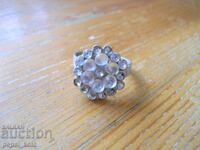 Γυναικείο δαχτυλίδι με πέτρες