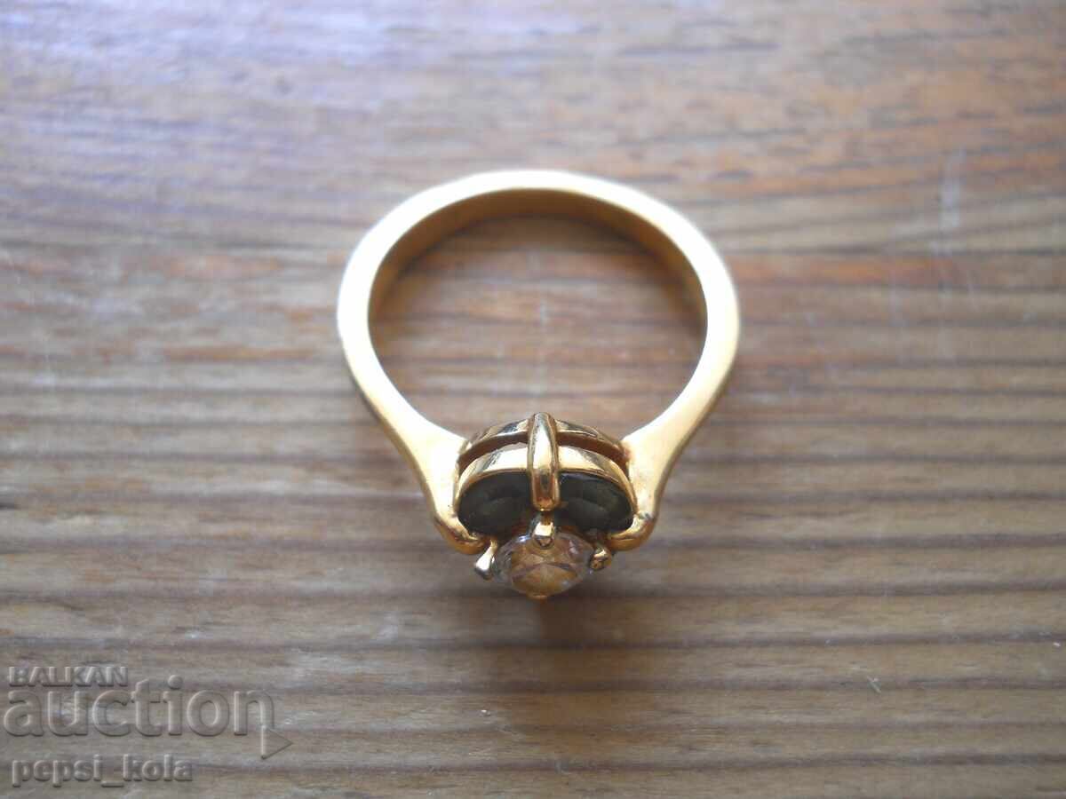 Auction  Gold-plated ladies' ring with stones