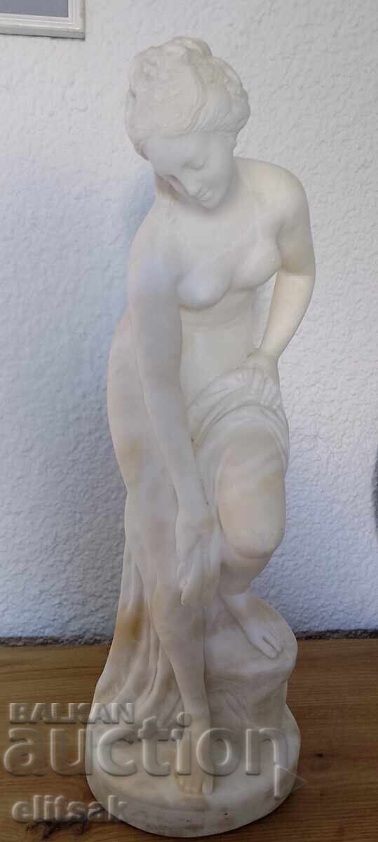 Мраморна статуя with price 70.00 BGN | € 35.79 Мраморна статуя with price 70.00 BGN | € 35.79