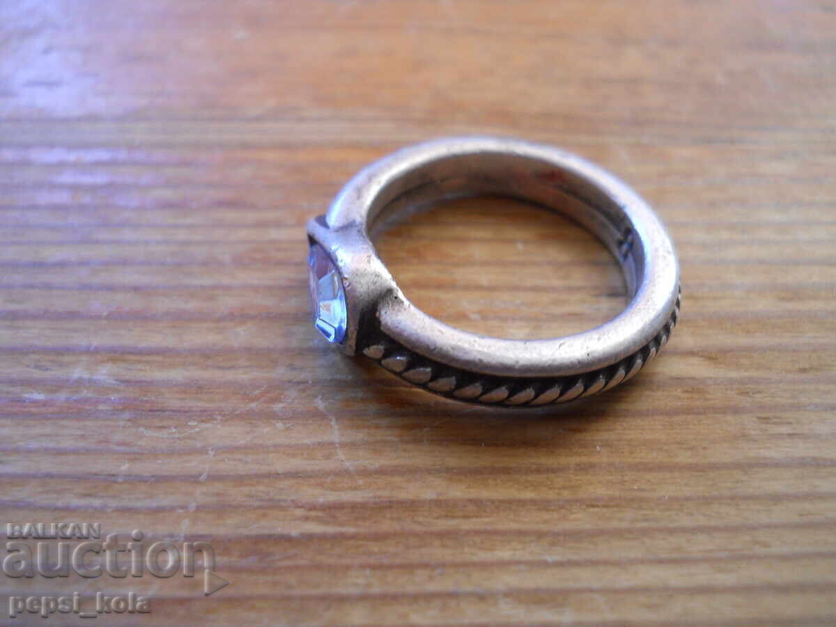 Inel argint - 5,93 gr / 925‰ cu preț 18.00 BGN | € 9.20 Inel argint - 5,93 gr / 925‰ cu preț 18.00 BGN | € 9.20
