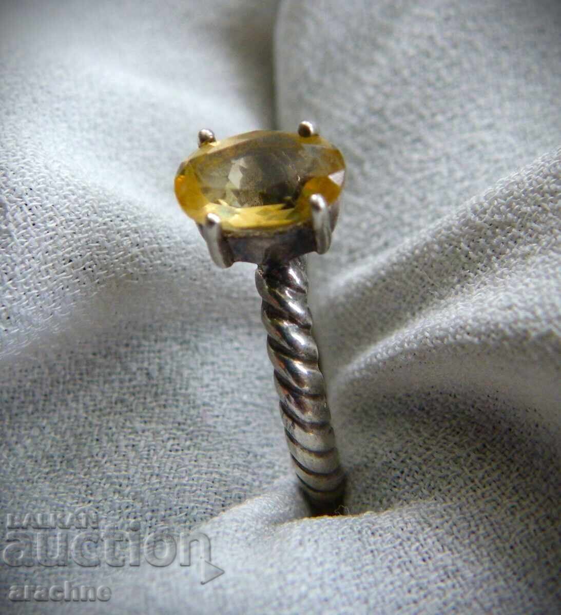 Ασημένιο δαχτυλίδι με ζαφείρι από The Genuine Gemstone Company με τιμή 90.00 BGN | € 46.02