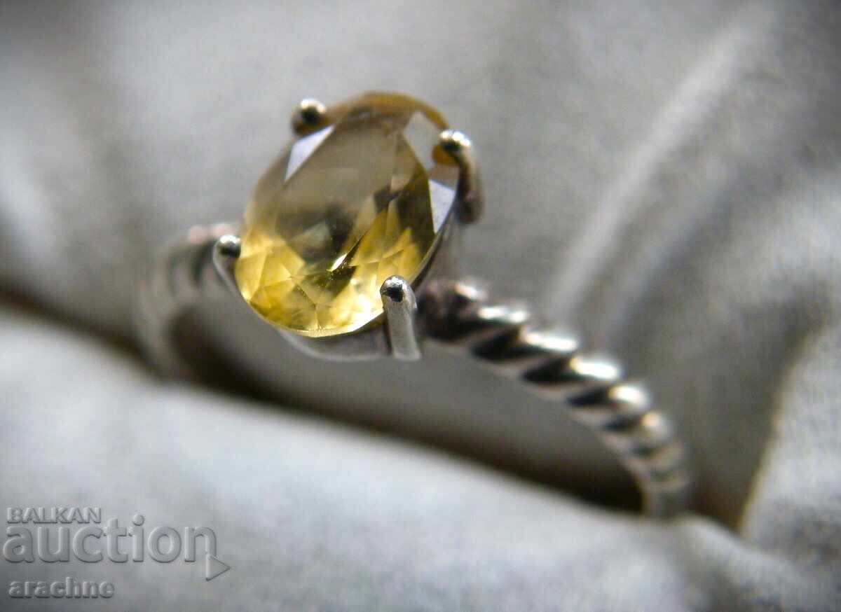 Ασημένιο δαχτυλίδι με ζαφείρι από The Genuine Gemstone Company