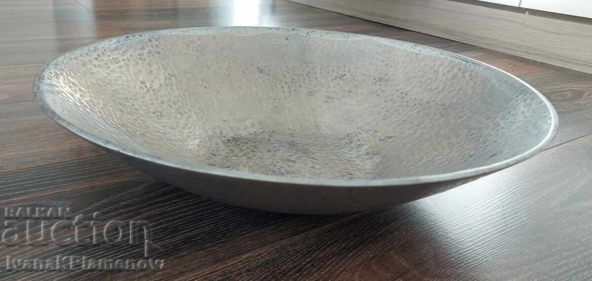 Auction  Large aluminum pot, excellent, 41cm