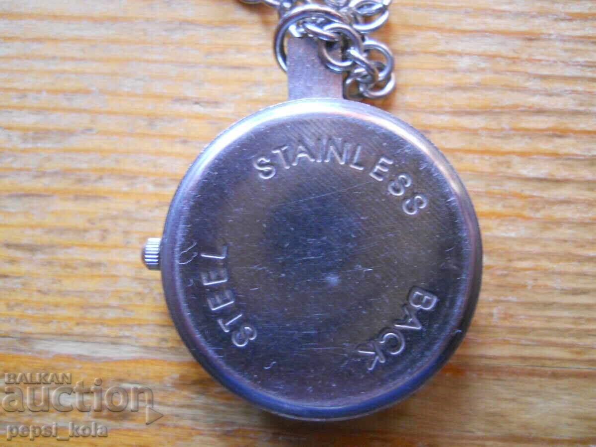 Δημοπρασία Γυναικείο ρολόι χαλαζία μενταγιόν Δημοπρασία Γυναικείο ρολόι χαλαζία μενταγιόν