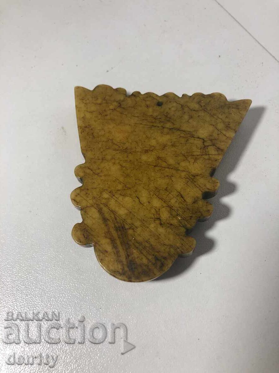 Аукцион издълбана каменна маска