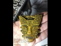 издълбана каменна маска