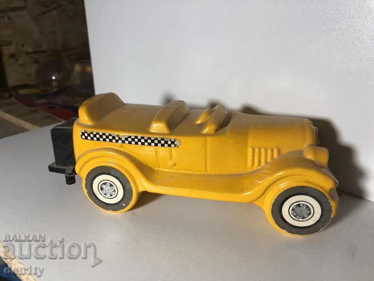 Аукцион Стъклена бутилка за парфюм Avon във формата на кола