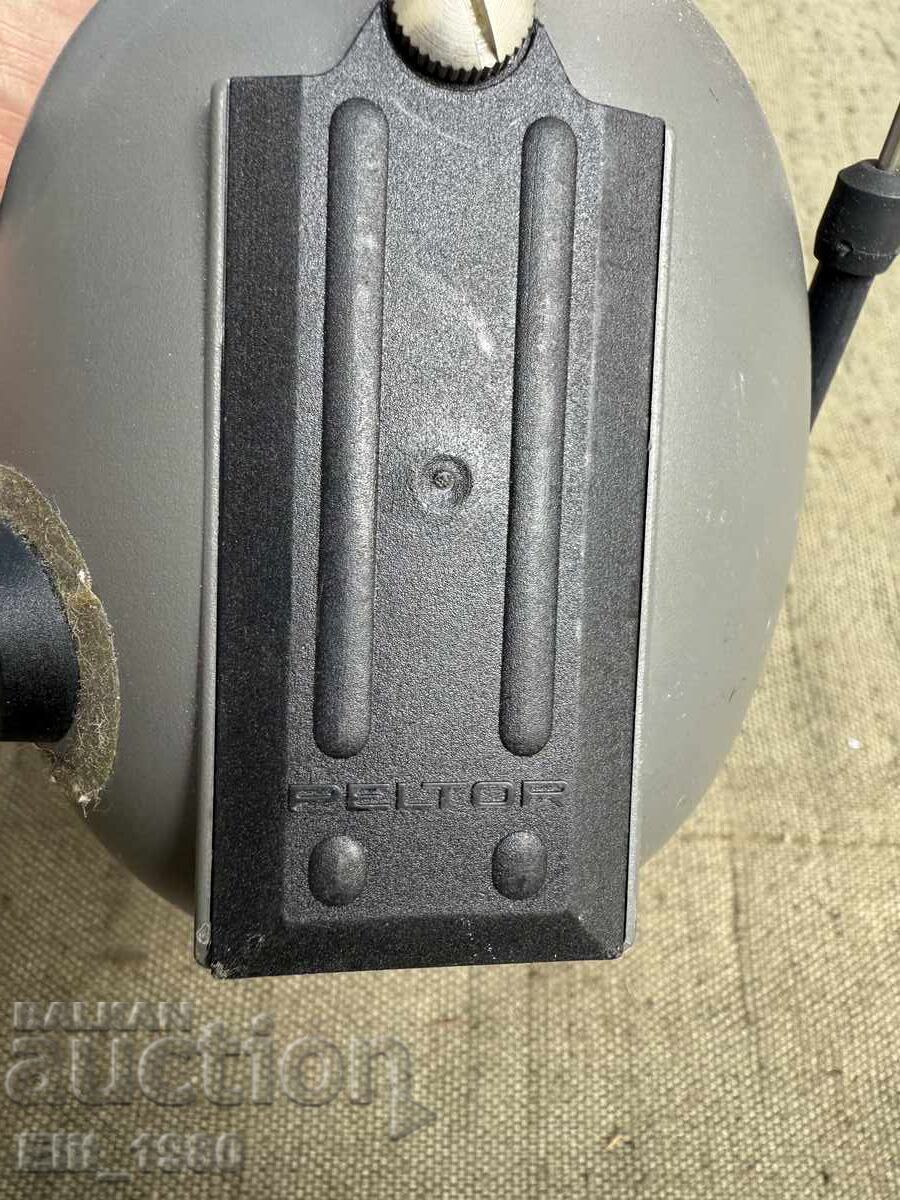 Delivery of Active PELTOR TACTICAL earmuffs for shooting