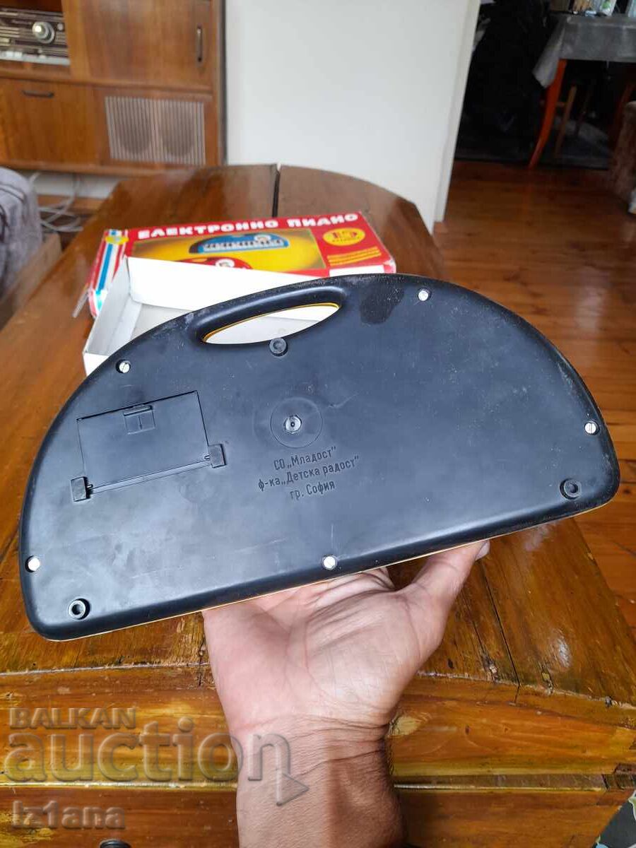 Παράδοση Παλιό Παιδικό Ηλεκτρονικό Πιάνο
