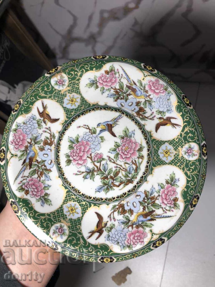 Японска декорирана чиния с цветя и птици