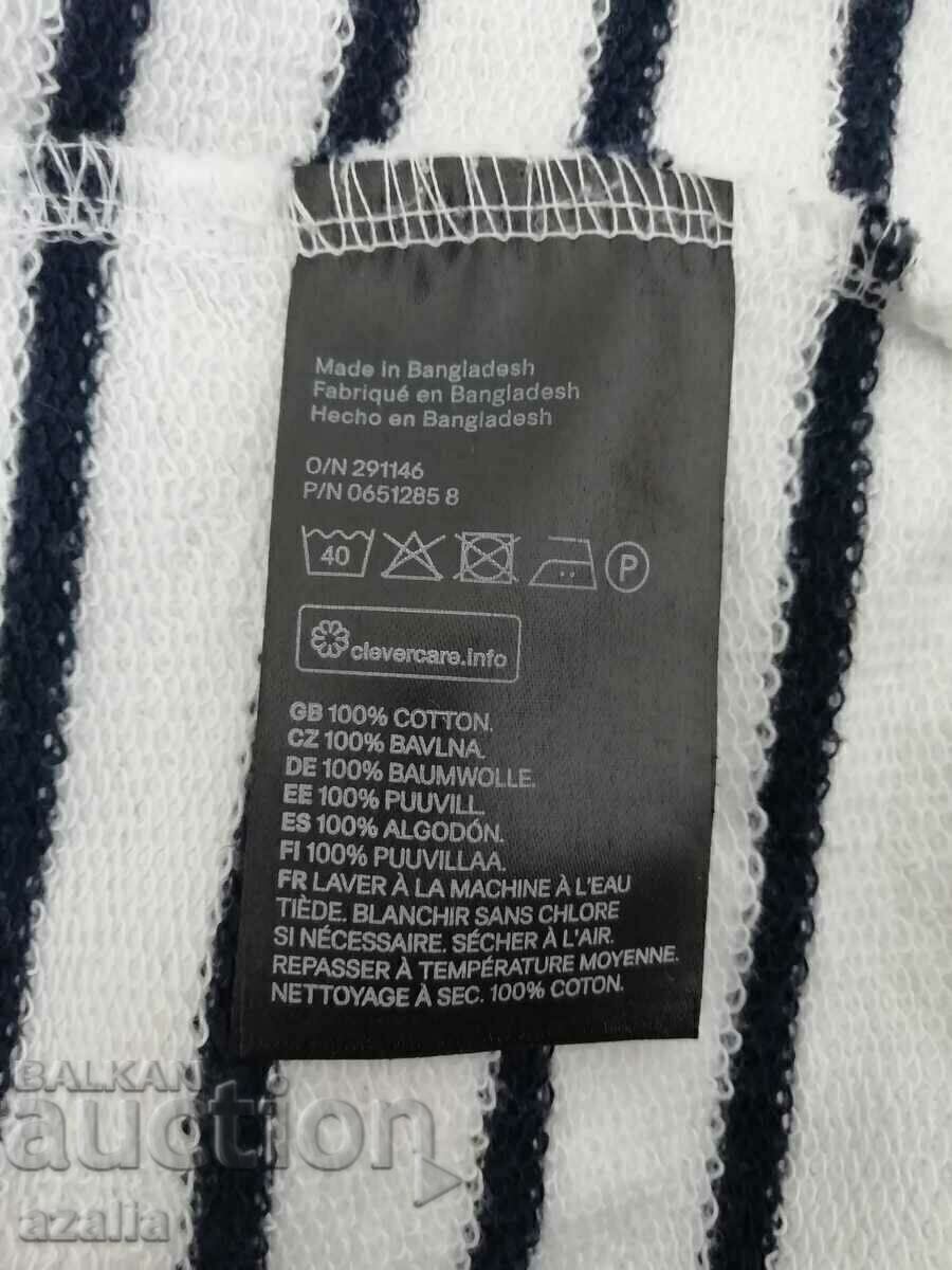 Delivery of Excellent hooded sweatshirt, 100% cotton Delivery of Excellent hooded sweatshirt, 100% cotton