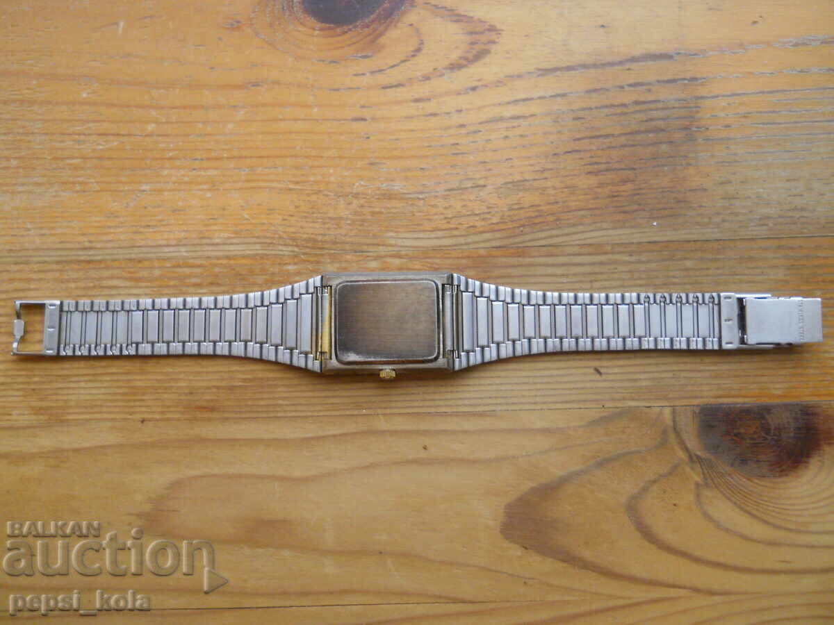 Auction  Retro Ladies' Quartz Watch "Dufonte"