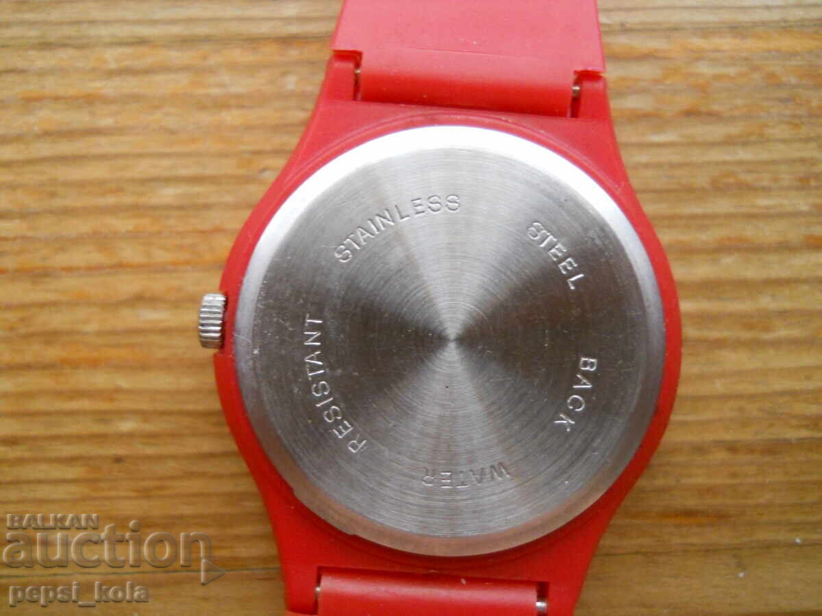 Аукцион Дизайнерски кварцов часовник Аукцион Дизайнерски кварцов часовник