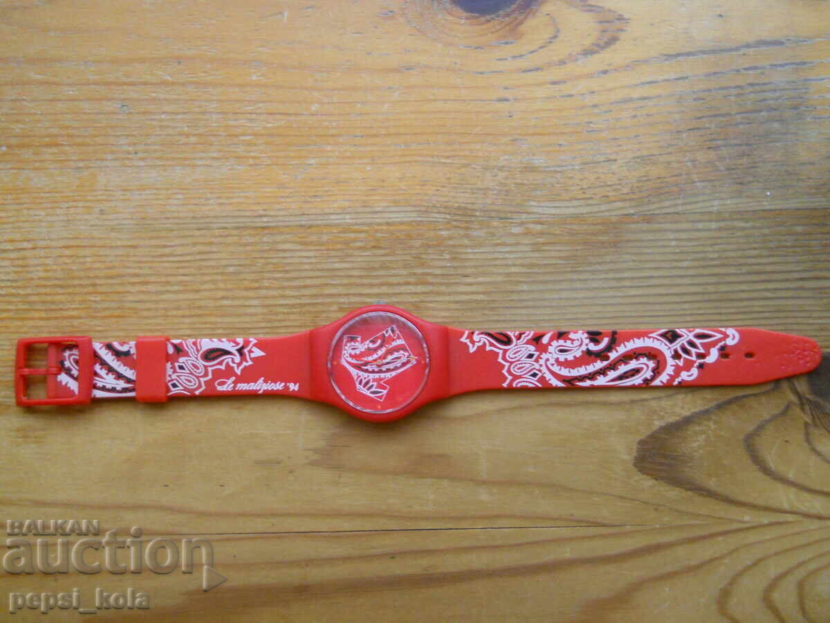 Доставка на Дизайнерски кварцов часовник Доставка на Дизайнерски кварцов часовник