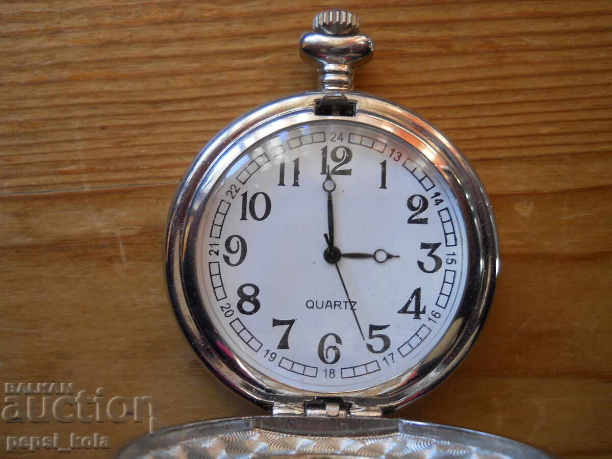 Ανδρικό ρολόι τσέπης χαλαζία με τιμή 5.00 BGN | € 2.56 Ανδρικό ρολόι τσέπης χαλαζία με τιμή 5.00 BGN | € 2.56