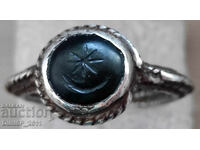 Ασημένιο δαχτυλίδι με σφραγίδα "Σελήνη και Ήλιος" και πέτρα ίασπις