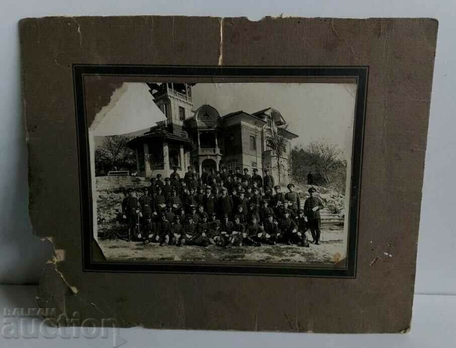 ΤΡΑΠΕΖΙ ΣΤΡΑΤΙΩΤΙΚΗ ΚΑΛΥΒΑ ΤΑΡΝΟΒΟ ΦΩΤΟΓΡΑΦΙΑ ΦΩΤΟΓΡΑΦΙΑ ΧΑΡΤΟ