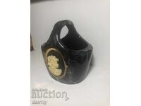 керамична ваза-кошница, мраморен ефект с камея