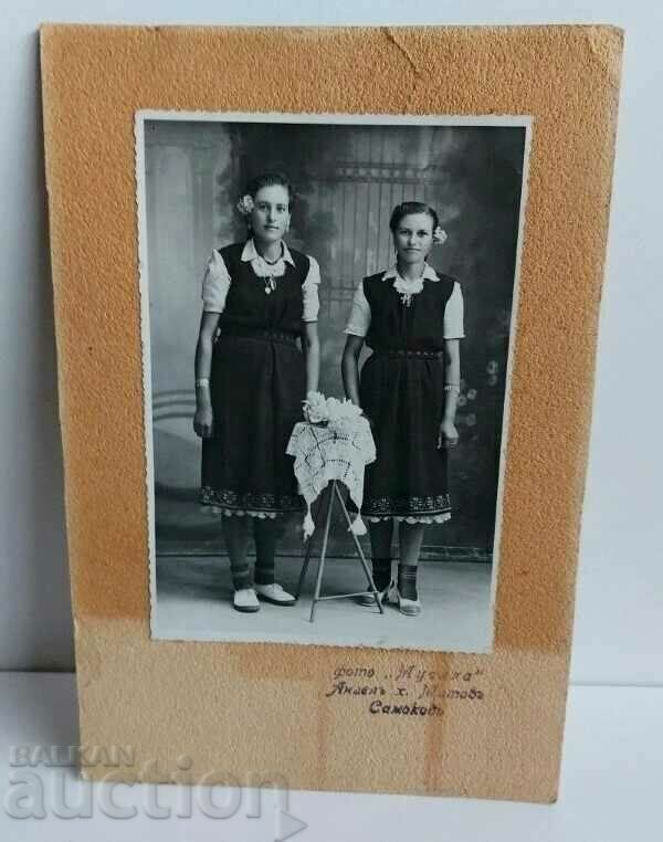 DIY ΓΥΝΑΙΚΕΣ ΚΟΡΙΤΣΙΑ ΦΟΡΟΥΝ ΚΟΣΤΟΥΜΙΑ ΦΩΤΟΦΩΤΟΦΩΤΟΓΡΑΦΙΑ ΧΑΡΤΟ