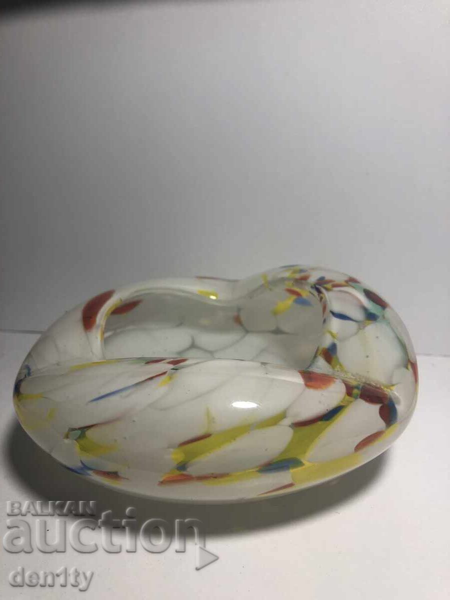 стъклен пепелник, тип мурано