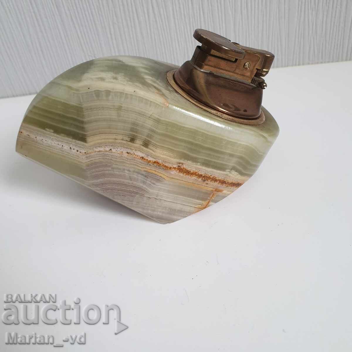 Livrarea Brichetă de masă pe gaz din onix Livrarea Brichetă de masă pe gaz din onix